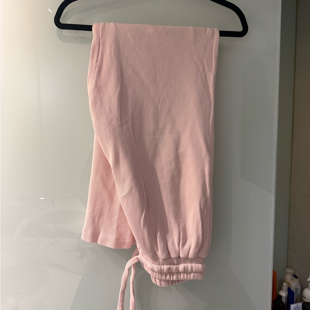 Daily Drills Oversized Thermal Pants in Cupid, size: XS/S